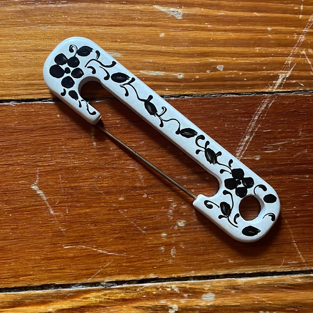Antique pin